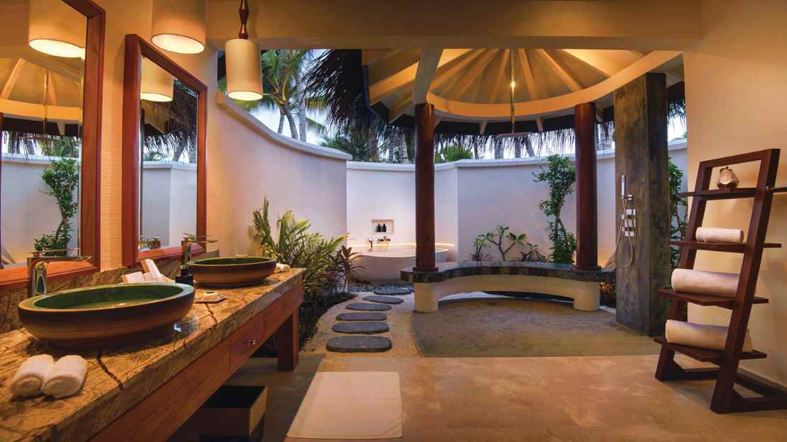  Deluxe Beach Villas with Pool